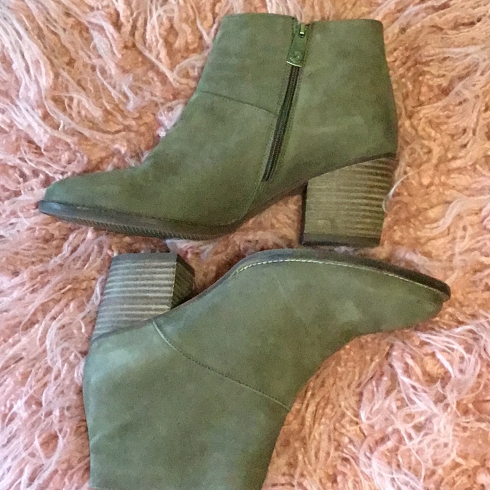 Blondo Waterproof Booties Euc - image 4